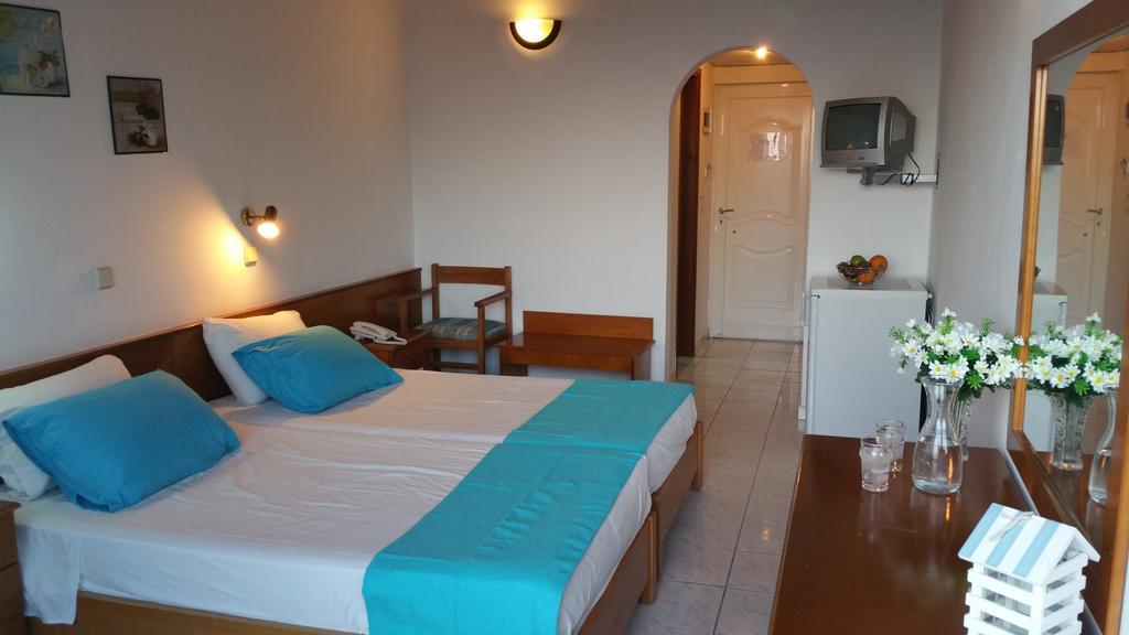 Celadi Vista Resort Afantou Quarto foto